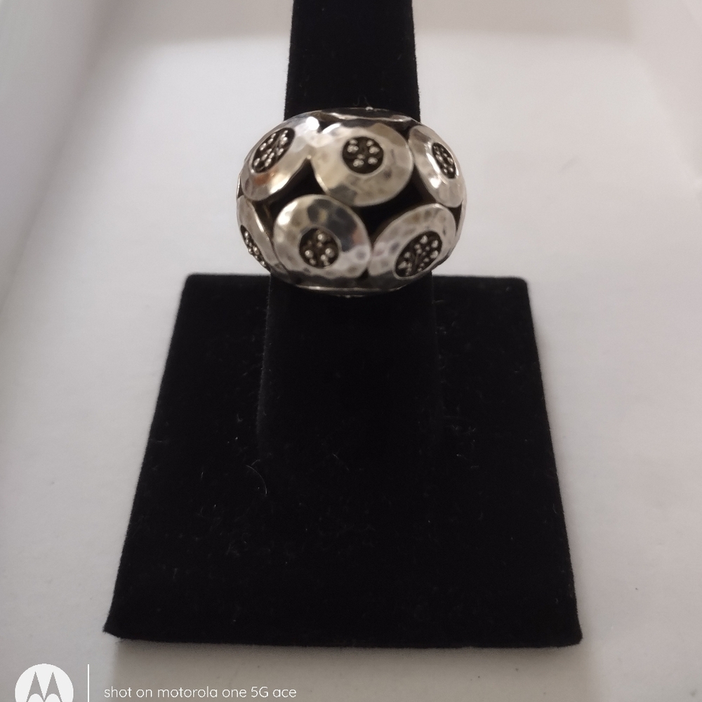 Retired 925 SS Lois Hill hammered open work dome ring size 7